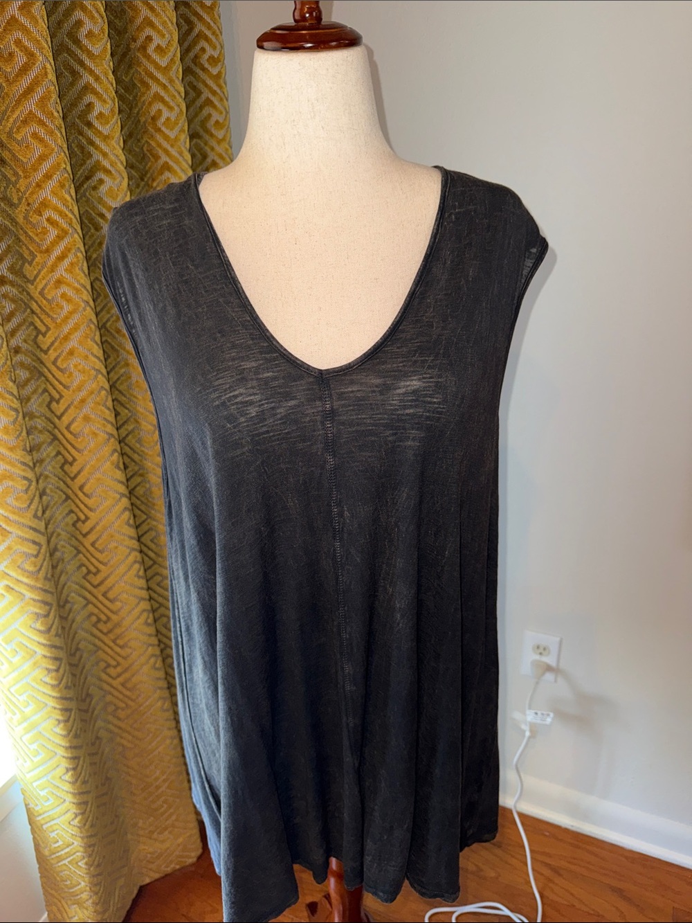 Washed Black V-Neck Sleeveless Tank Top